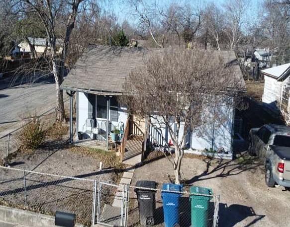 1st image of 203 Surrey Ave