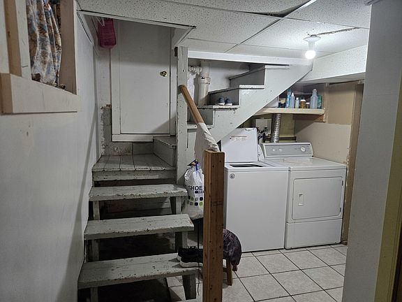 5th image of 953 Elizabeth St