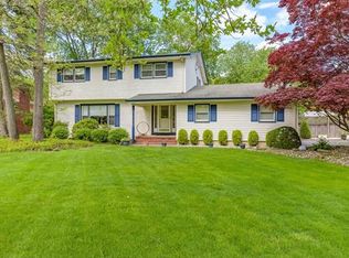 54 Canterbury Dr, Scotch Plains, NJ 07076