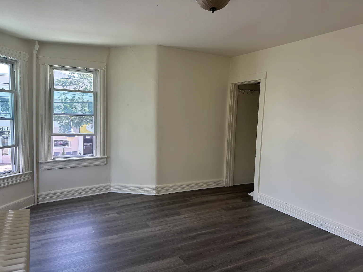 1 bed, 867 sqft, $1,950 — Photo 3
