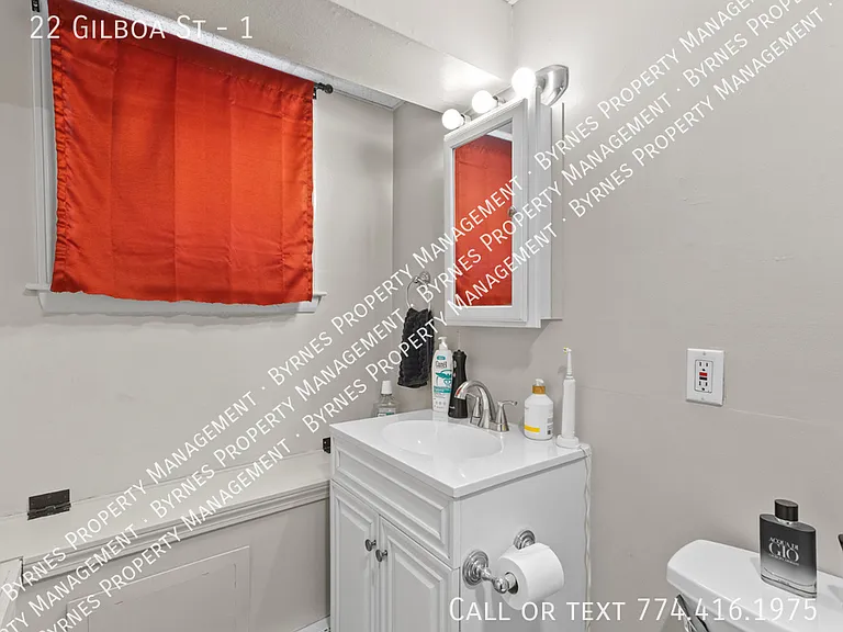 22 Gilboa St #1 — Photo 4