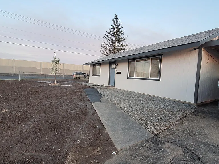 503 S Hawthorne Dr — Photo 11