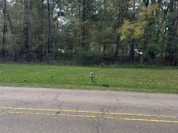 McRaven Rd, Clinton, MS 39056