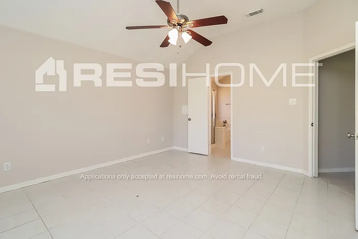 7866 Sawmill Trl — Photo 8