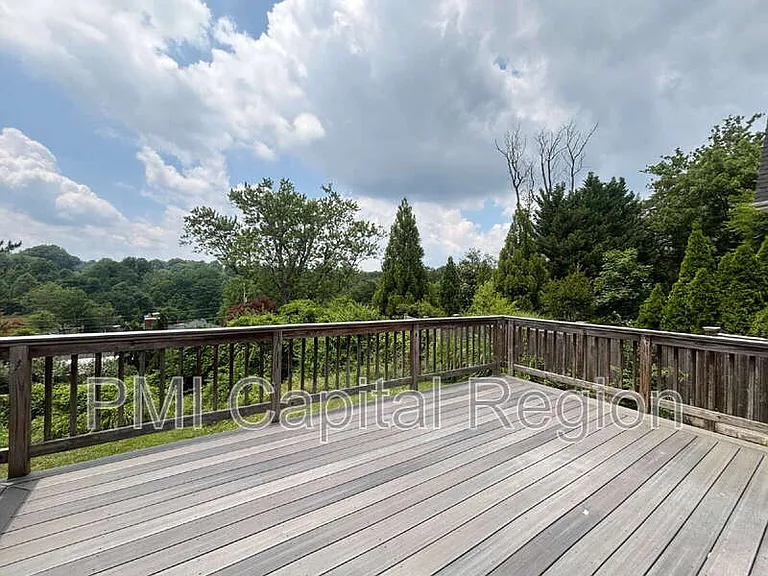 2929 Terrace Dr — Photo 23
