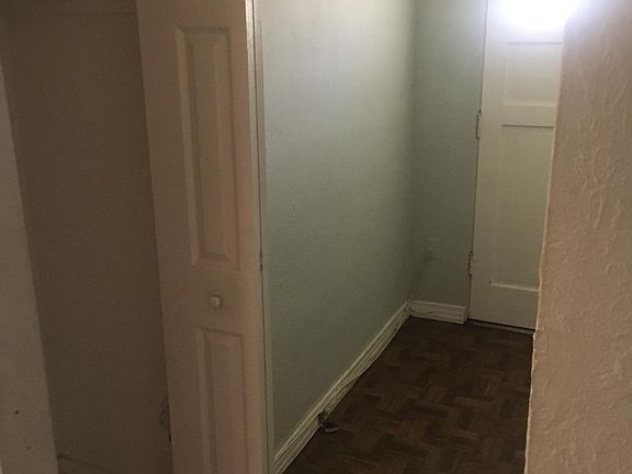 4th image of 1048 W Fairbanks Ave
