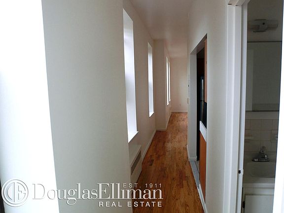 5th image of 148 Stuyvesant Ave Ste 1