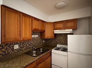 5820 N Sheridan Rd APT 406, Chicago, IL 60660