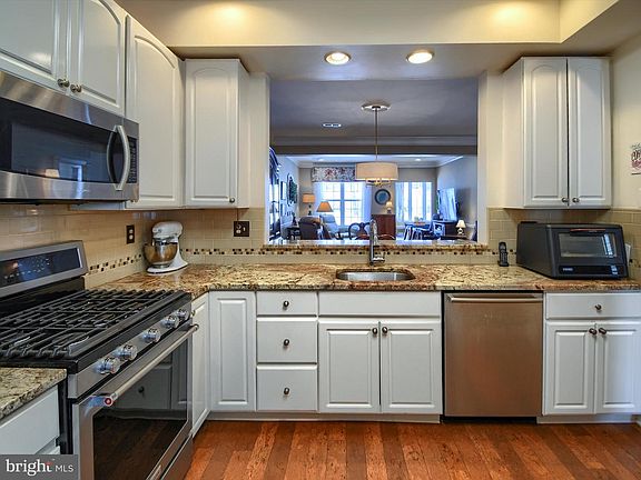 3rd image of 122 Wyndham Woods Way