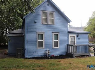 200 W Meade Ct, Luverne, MN 56156