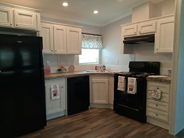 2nd image of 6372 126th Ave #2L