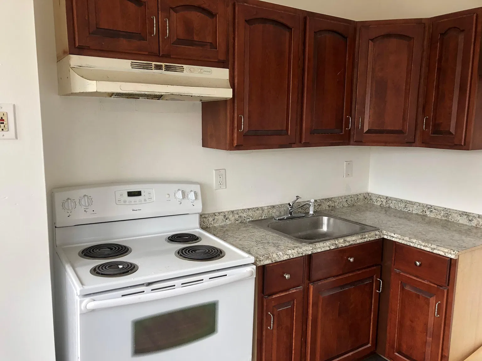 1324 W Turner St — Photo 2