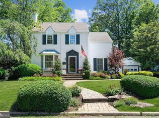 1409 Oakcrest Dr, Alexandria, VA 22302
