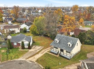 6600 Queens Falls Ct, Louisville, KY 40229