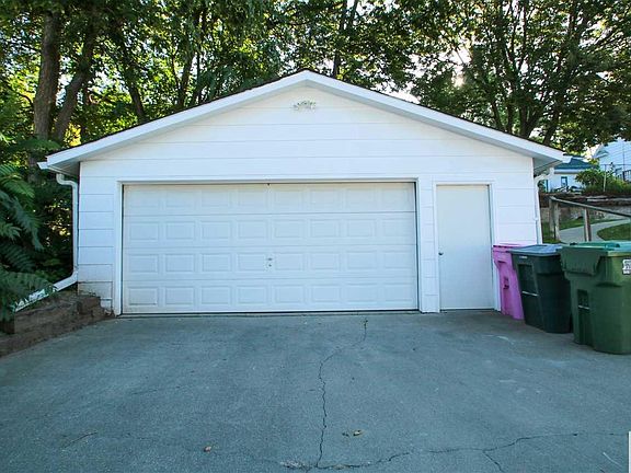 5th image of 717 37th St