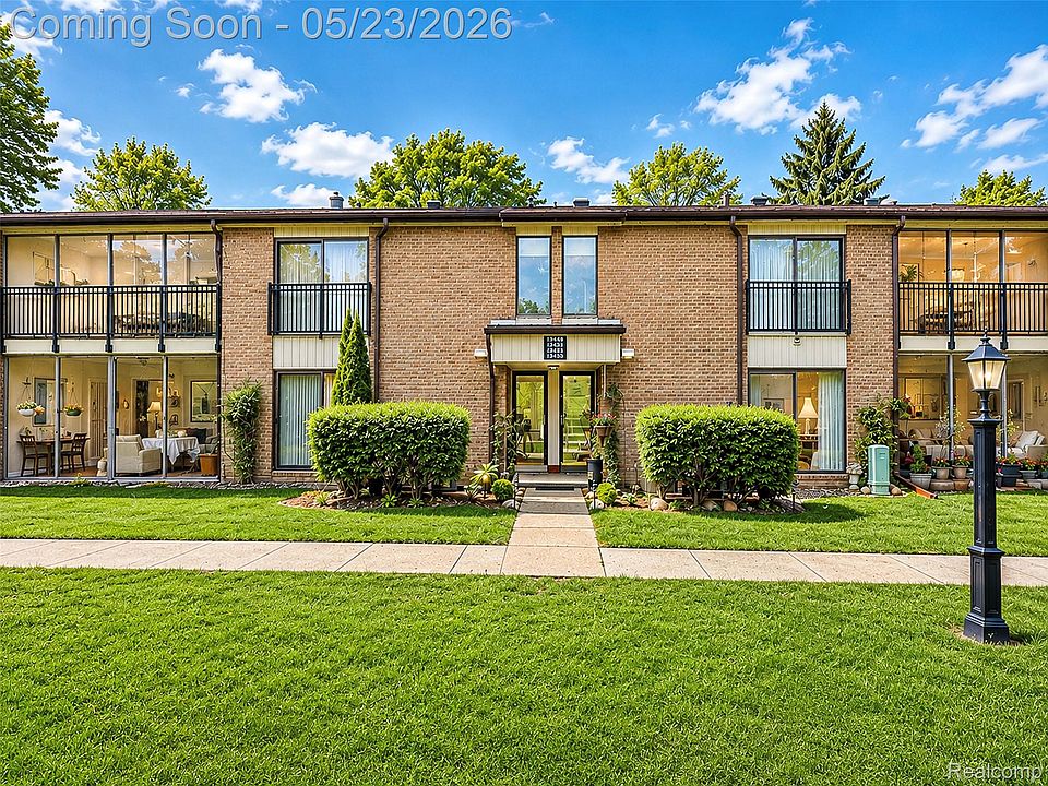 1st image of 18451 University Park Dr