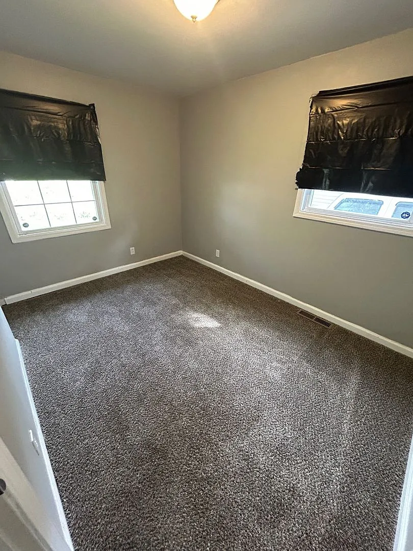For Lease — Photo 3