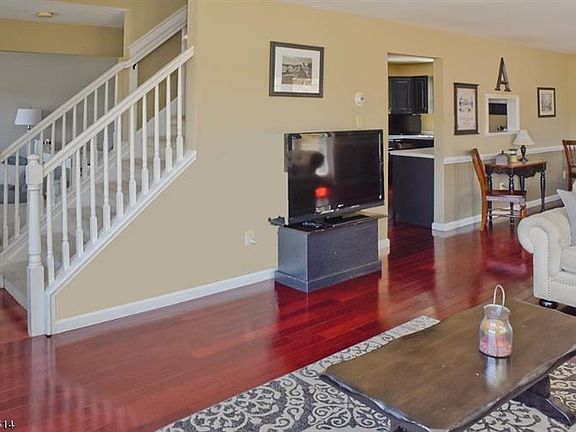5th image of 36 Balsam Pkwy