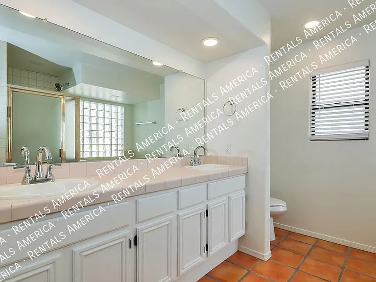1150 W Masters Cir — Photo 22