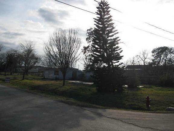 3rd image of 502 Miller Ave