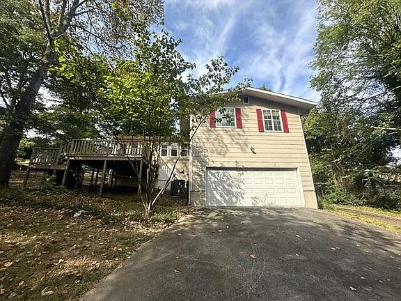 4th image of 18 Alpine Dr