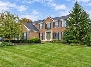 26123 Cornell Dr, South Lyon, MI 48178