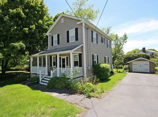 19 Lake Ave, Trumbull, CT 06611