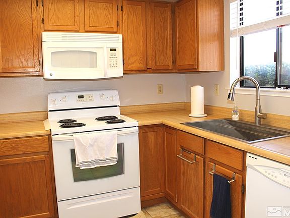 2nd image of 3174 N Truckee Ln