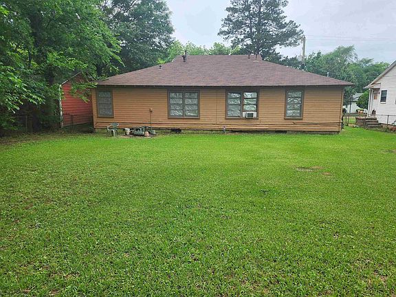 3rd image of 318 Milligan Dr