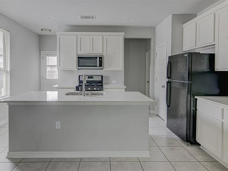 1311 Hazelton Cv — Photo 4