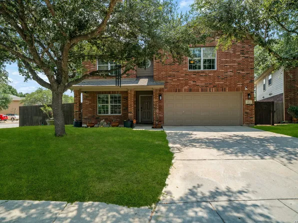 8914 Oakwood Ct, San Antonio, TX 78240