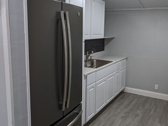 5th image of 1325 N Franklin St #226