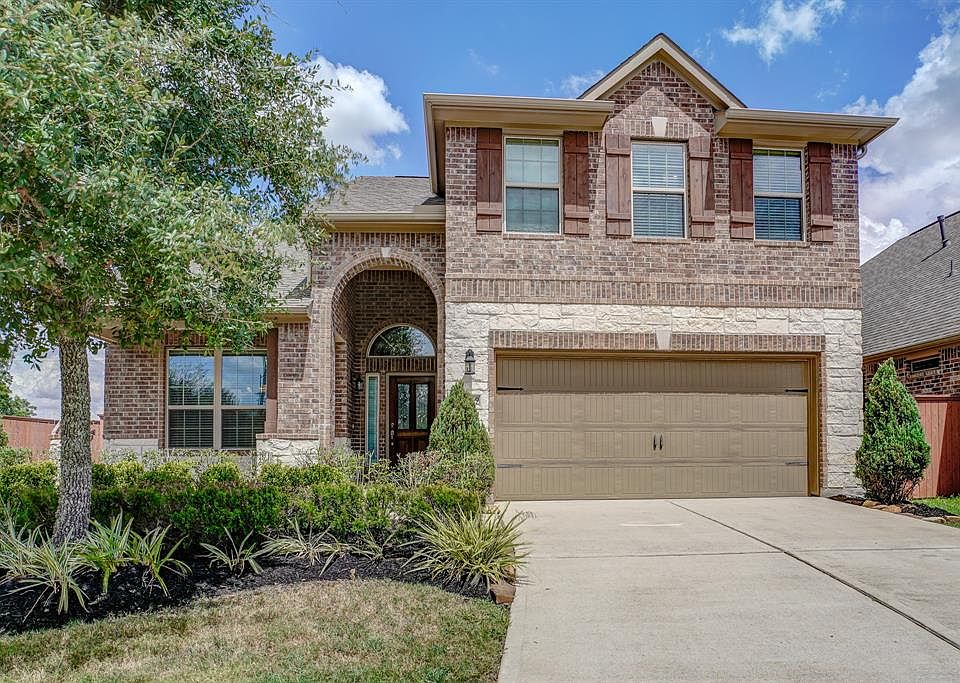 1st image of 17542 Woodfalls Ln