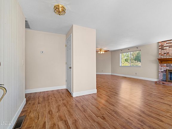 4th image of 1188 Manhattan Way