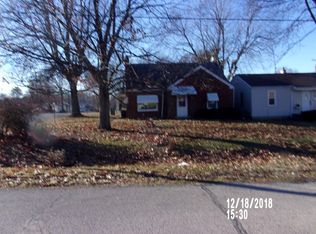 1405 N Summit Ave, Decatur, IL 62526