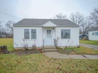 7713 N 2nd St, Machesney Park, IL 61115