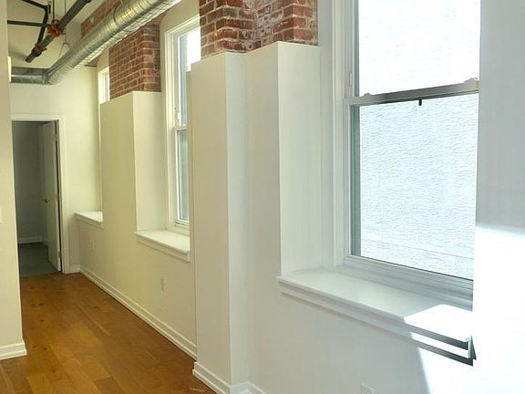 5th image of 1133 N 4th St Unit 205