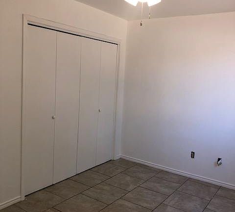5th image of 10801 Chert St
