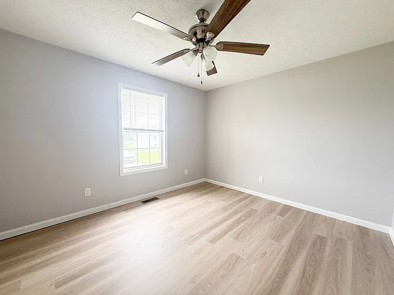 114 Judah Dr — Photo 16