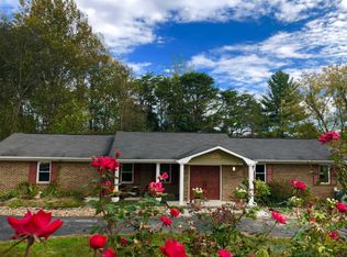 116 Chestnut Ln, Maryville, TN 37801