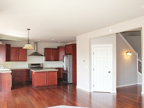 3rd image of 3215 Vista Verde Ln SW