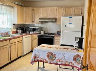 4038 205th St FLOOR 1, Bayside, NY 11361