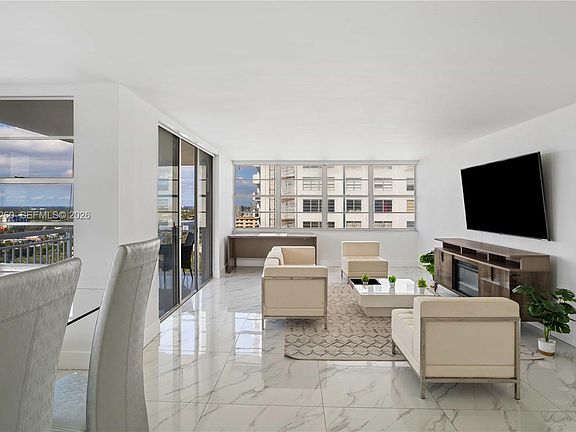 3rd image of 18051 Biscayne Blvd APT 1904-1