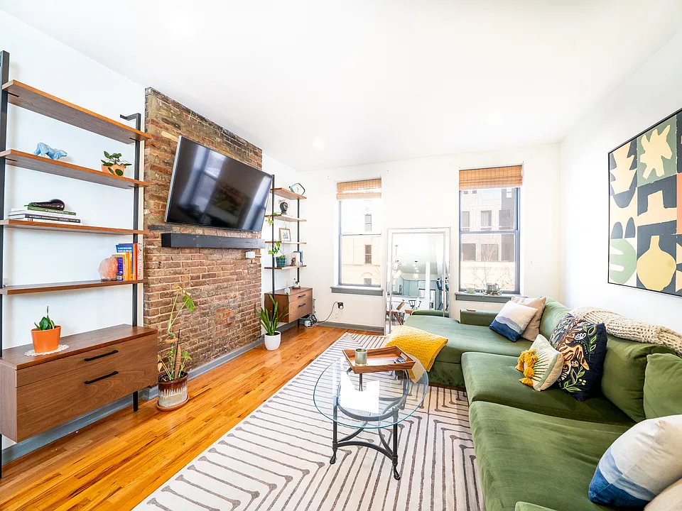 157 14th St #3R