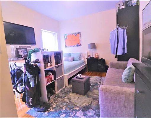 Rented by LEE & ASSOCIATES NYC RESIDENTIAL LLC | media 1