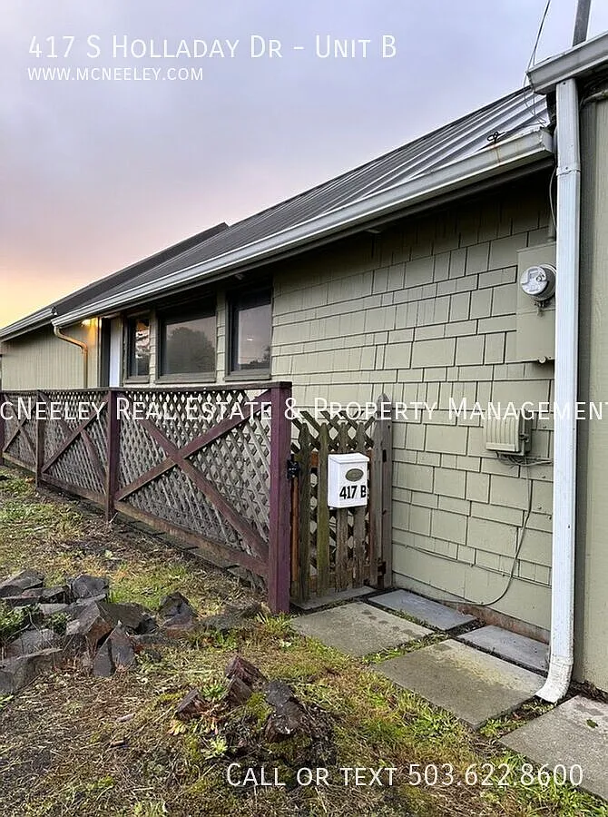 Spacious Two-Bedroom Apartment with Private Deck Utilities Included! — Photo 1
