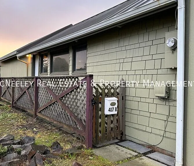 417 S Holladay Dr #B — Photo 1