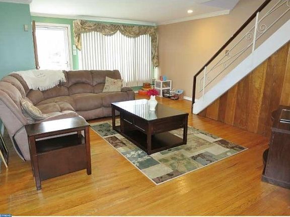 5th image of 5434 Vicaris St