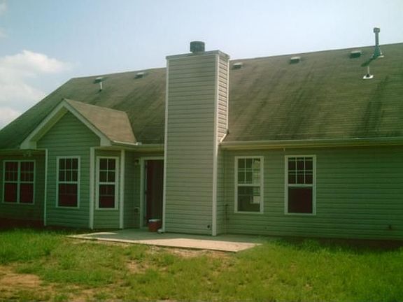 2nd image of 910 Grace Dr