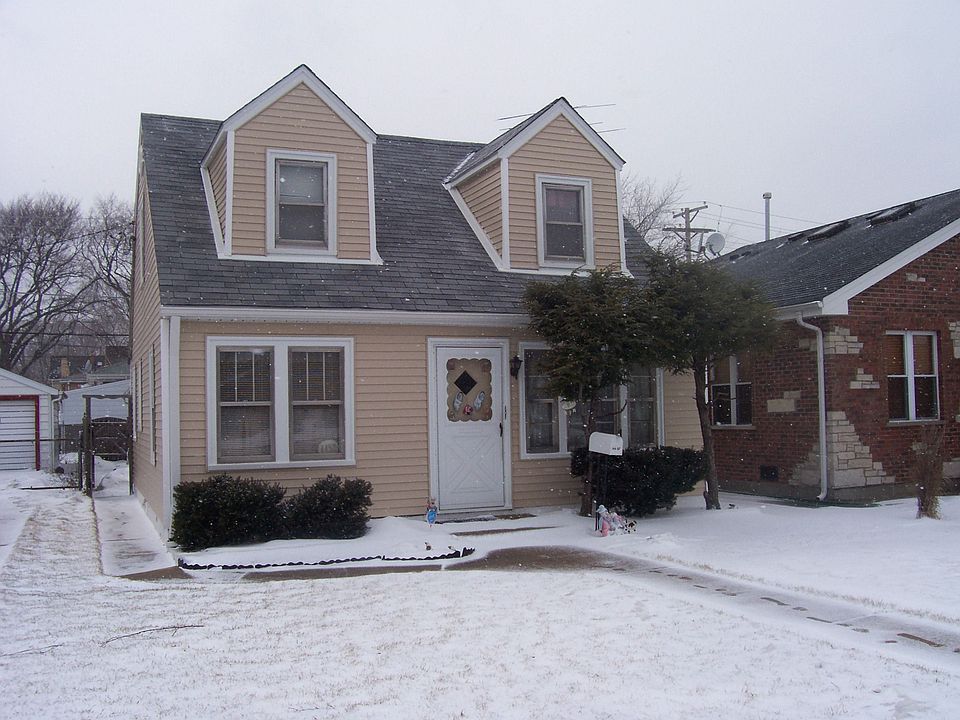 1st image of 4452 N Narragansett Ave